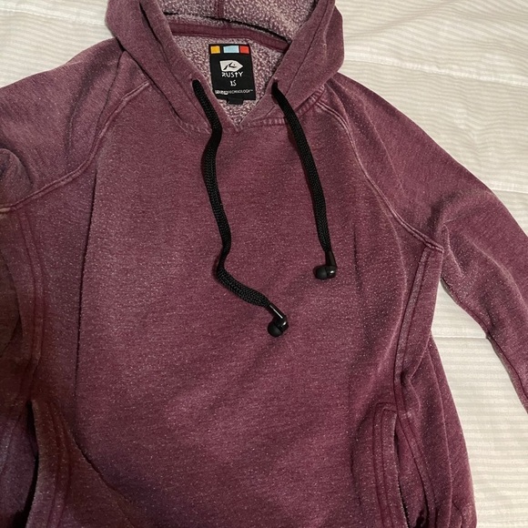 Rusty Hoodie With Earbuds  (Idk If They Hook Up) - Picture 8 of 10